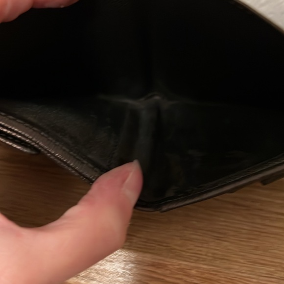 Louis Vuitton billfold - Picture 7 of 7